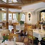 Gut Berg Naturhotel Hotel 4*