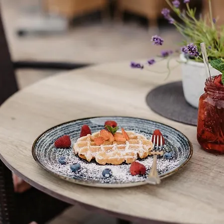 Gut Berg Naturhotel 4*