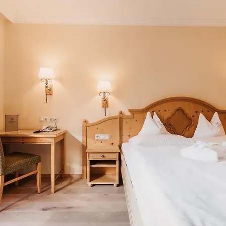 Gut Berg Naturhotel Hotel 4*