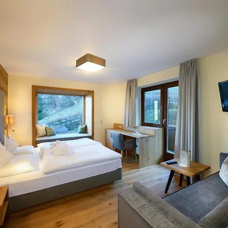 Gut Berg Naturhotel Hotel 4*