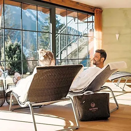 Gut Berg Naturhotel 호텔 4*