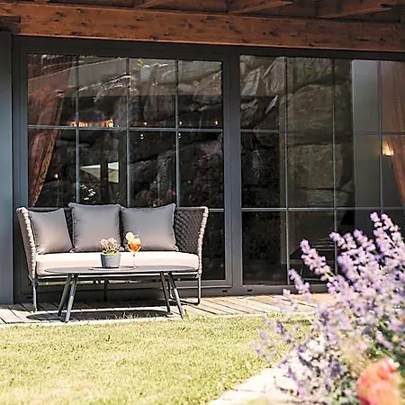 Gut Berg Naturhotel 호텔 4*