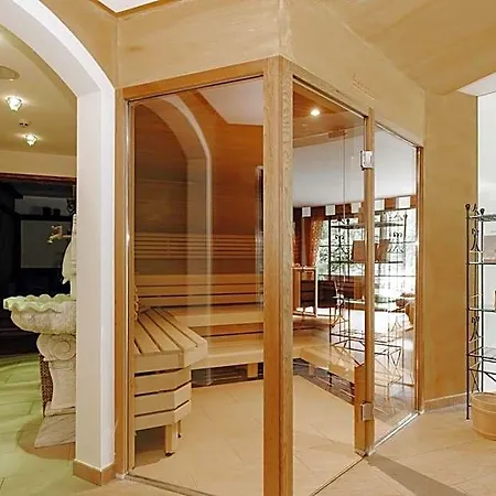 Gut Berg Naturhotel 4*