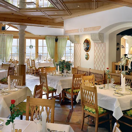 Gut Berg Naturhotel ホテル 4*